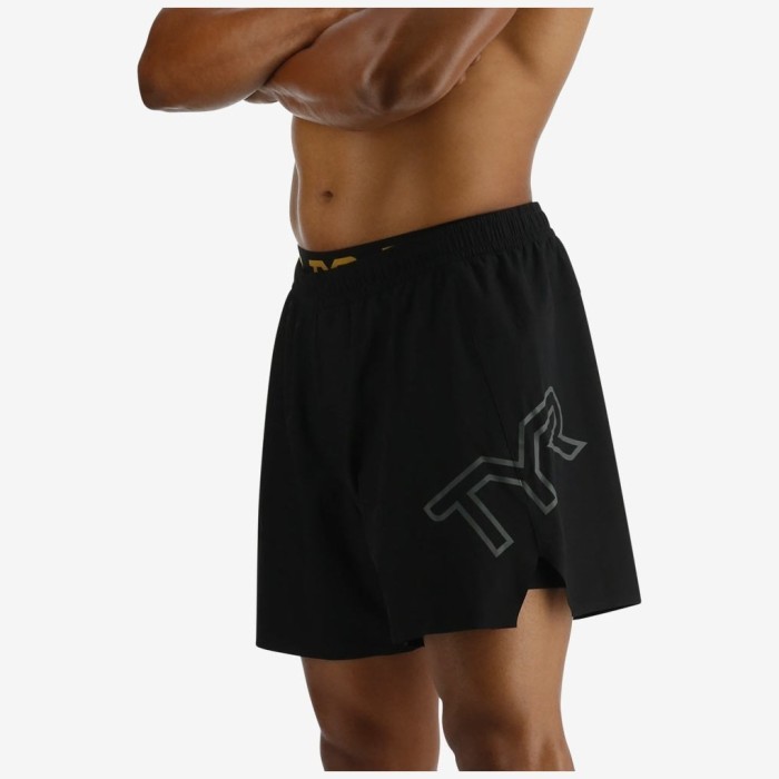 Шорты TYR Men's Hydrospher™ Unlined 6&quot; Momentum Big Logo Shorts - Solid 001 Черный