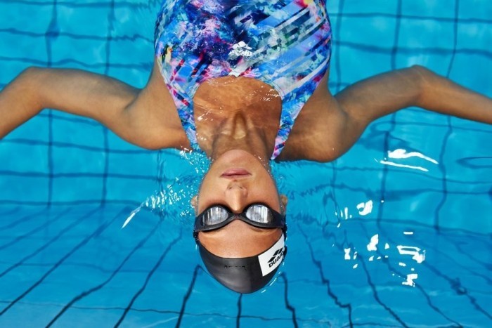 Шапочка для плавания Arena Logo Moulded Cap